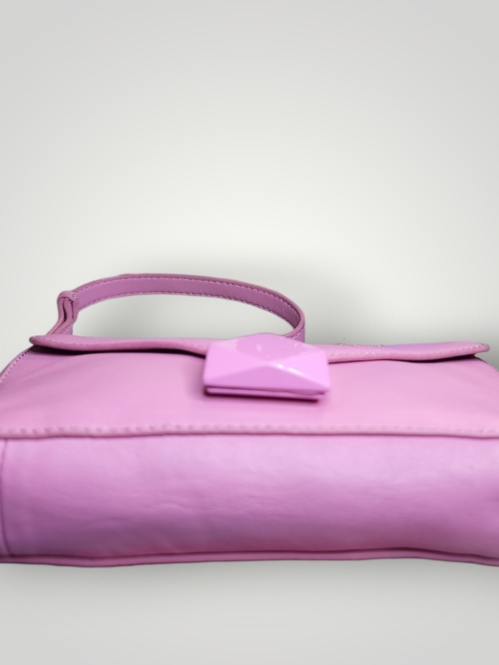 Vince Camuto Lefto Leather Crossbody Bag in the shade "Arresting Pink EUC - Picture 6 of 11